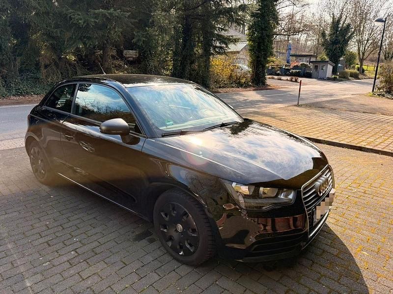 Gebraucht Audi A1 Attraction 90 PS (66 kW) 2012 Schwarz Kleinwagen