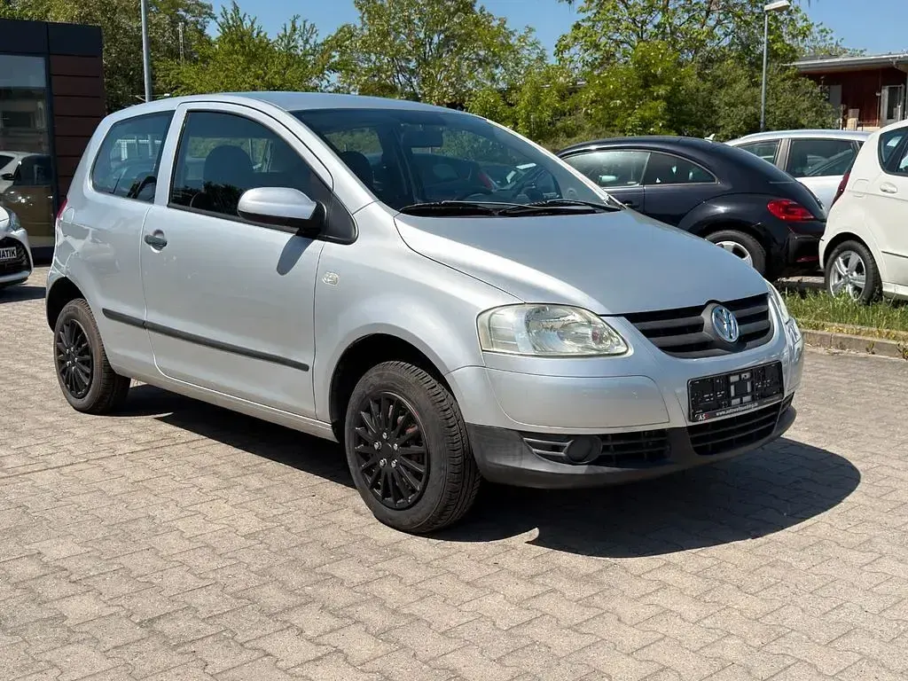 Gebraucht VW Fox 69 PS (50 kW) 2005 Silber Kleinwagen