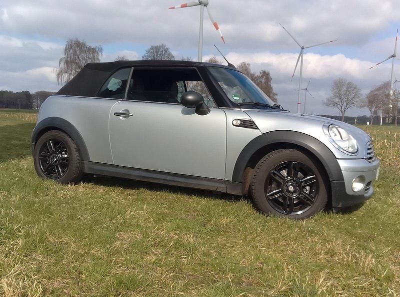 Gebraucht Mini One Cabriolet 98 PS (72 kW) 2010 Silber Cabrio
