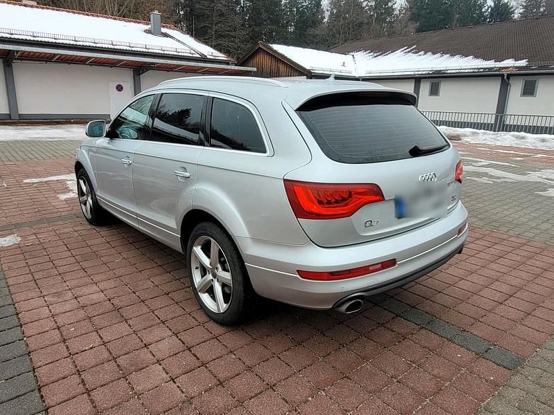 Gebraucht Audi Q7 245 PS (180 kW) 2013 Silber SUV