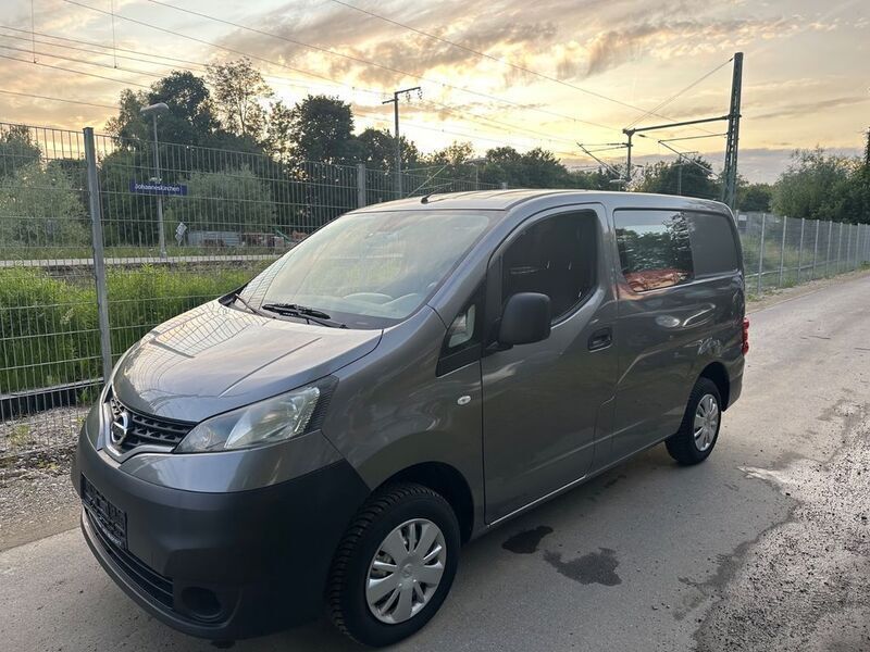 Grau Gebraucht 2015 Nissan NV200 Comfort Van | 5.500 € (Superpreis) - Bild 1/4