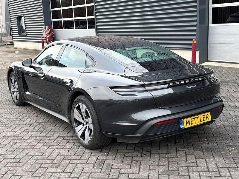 Gebraucht Porsche Taycan Performance Package 280 kW (381 PS) 2022 Grau Limousine