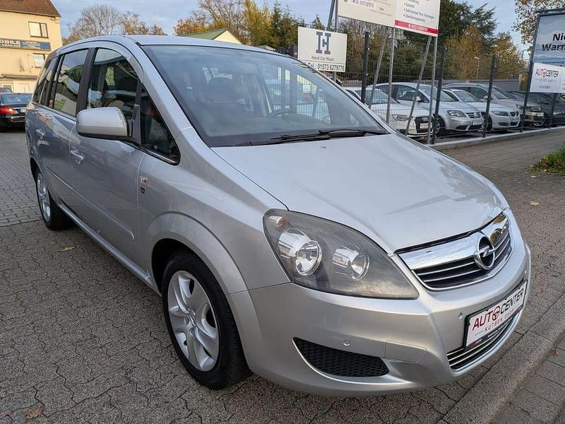 Silber Gebraucht 2010 Opel Zafira Edition Limousine | 3.999 € (Fairer Preis) - Bild 1/4