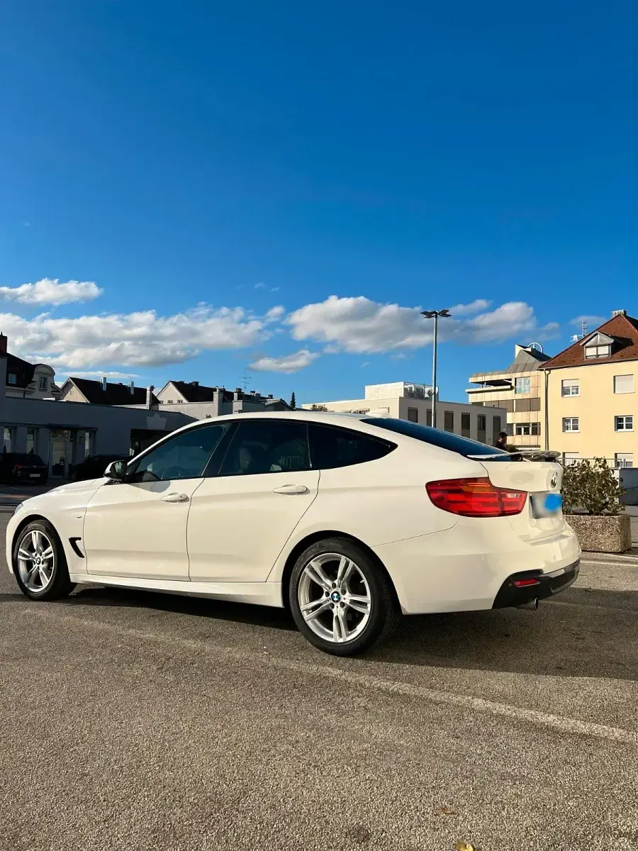 Gebraucht BMW 320 M Sport 184 PS (135 kW) 2014 Weiß Limousine