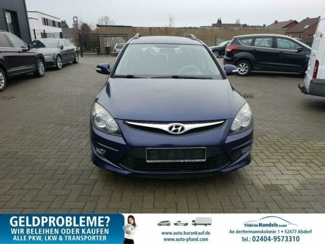 Gebraucht Hyundai i30 90 PS (66 kW) 2011 Andere farbe Kombi