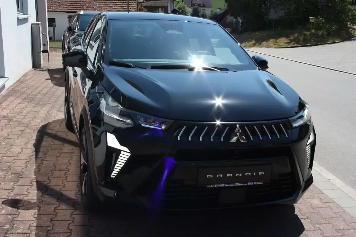 Neu Mitsubishi Grandis Edition 158 PS (116 kW) 2026 Onyxschwarz SUV