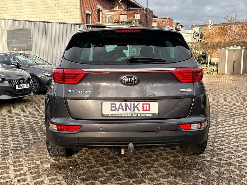 Gebraucht Kia Sportage 141 PS (103 kW) 2017 (e5b) dark gun metal SUV