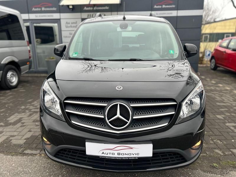 Gebraucht Mercedes Citan 111 Edition 116 PS (85 kW) 2019 Schwarz Kombi