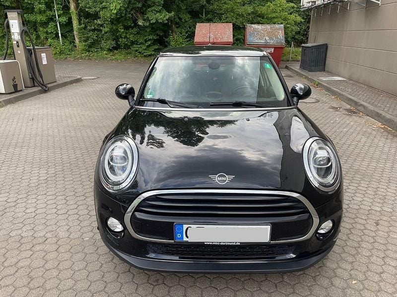 Schwarz Gebraucht 2018 Mini Cooper Kleinwagen | 16.600 € (Guter Preis) - Bild 1/4