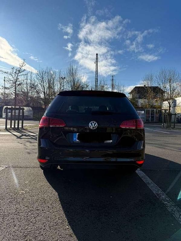 Second-hand VW Golf VII 110 CP (80 kW) 2016 Negru Break