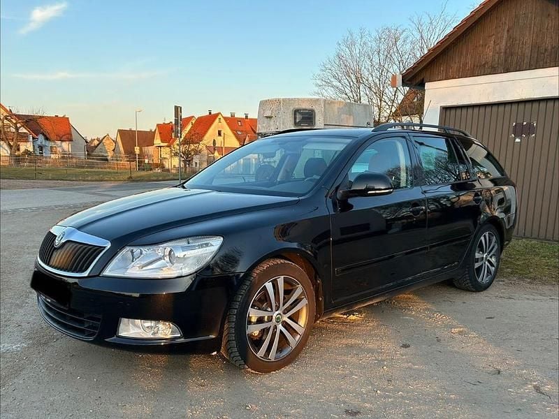 Gebraucht Skoda Octavia 160 PS (117 kW) 2010 Schwarz Kombi