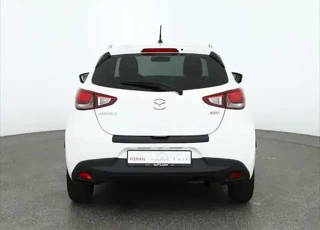 Second-hand Mazda 2 Center-Line 75 CP (55 kW) 2017 Alb Hatchback