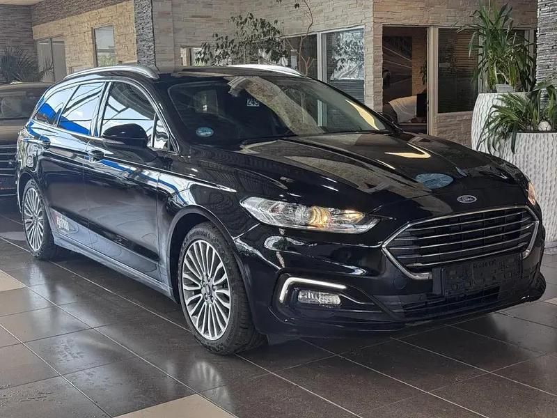 Schwarz Gebraucht 2022 Ford Mondeo Ambiente Kombi | 14.900 € (Superpreis) - Bild 1/4