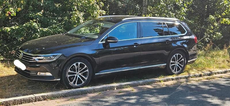 Schwarz Gebraucht 2025 VW Passat Highline Kombi | 17.500 € (Superpreis) - Bild 1/1