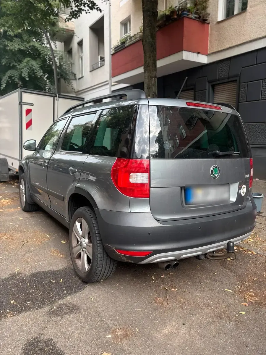 Gebraucht Skoda Yeti Experience 140 PS (102 kW) 2012 Grau SUV