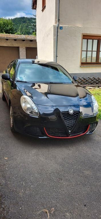 Schwarz Gebraucht 2013 Alfa Romeo Giulietta Limousine | 5.500 € (Fairer Preis) - Bild 1/4