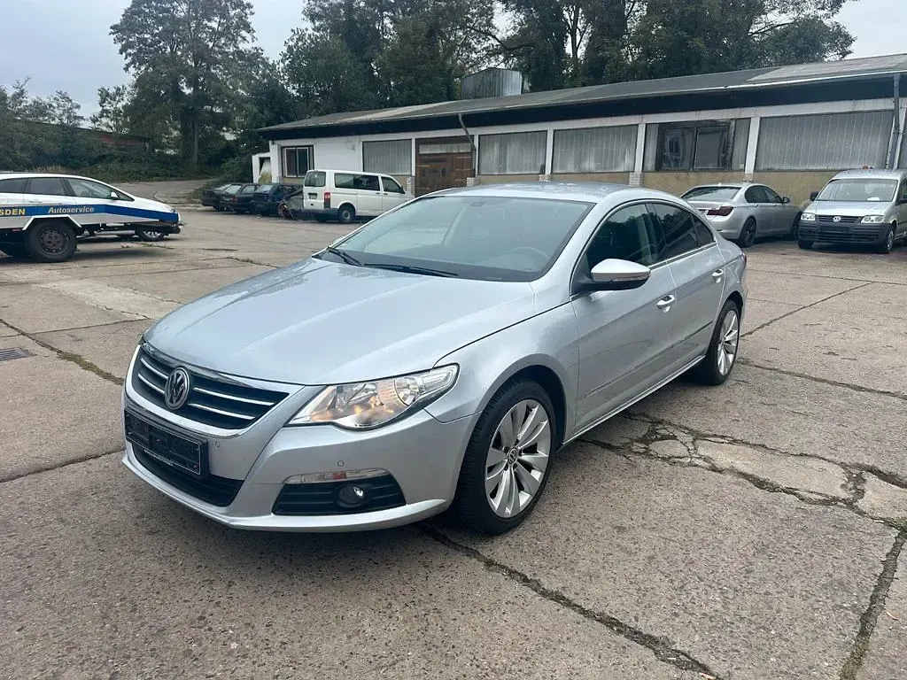 Gebraucht VW Passat 160 PS (117 kW) 2011 Silber Limousine