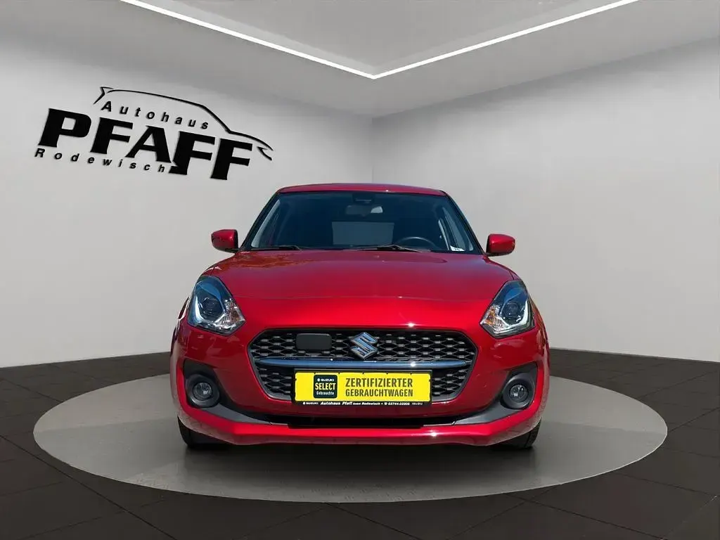 Gebraucht Suzuki Swift Comfort 83 PS (61 kW) 2021 Rot Kleinwagen