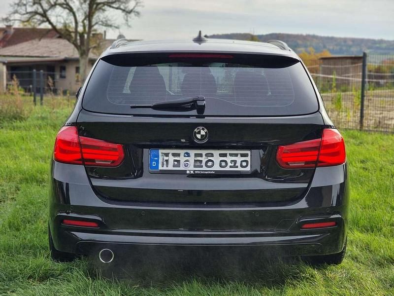 Gebraucht BMW 318 150 PS (110 kW) 2017 Schwarz Kombi
