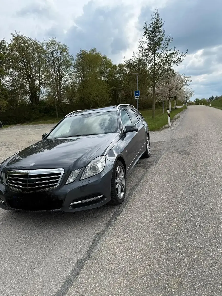 Second-hand Mercedes E250 204 CP (150 kW) 2012 Gri Break