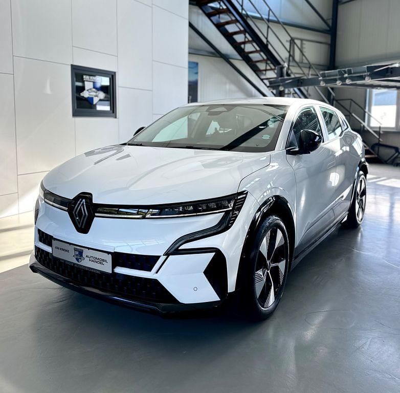Gebraucht Renault Megane E-Tech Equilibre 96 kW (131 PS) 2022 Gletscherweiss Limousine