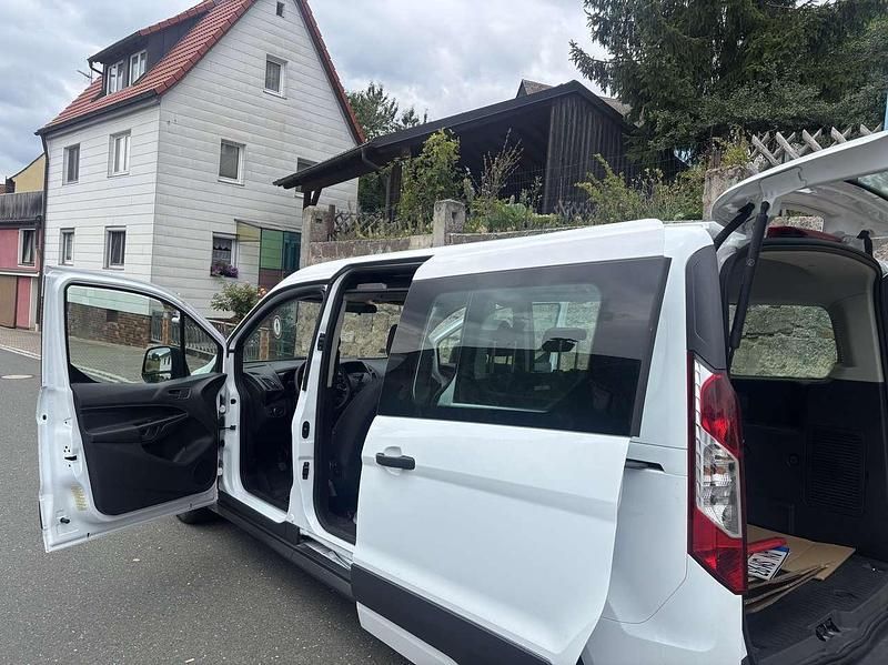 Gebraucht Ford Tourneo Ambiente 75 PS (55 kW) 2014 Kombi