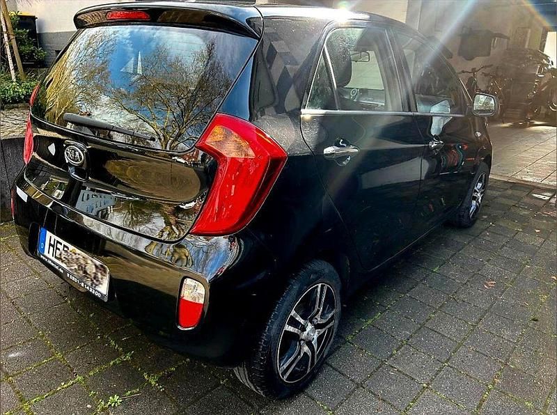 Gebraucht Kia Picanto 69 PS (50 kW) 2011 Schwarz Kleinwagen