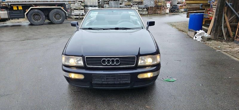 Second-hand Audi Cabriolet 174 CP (127 kW) 2000 Albastru Cabrio