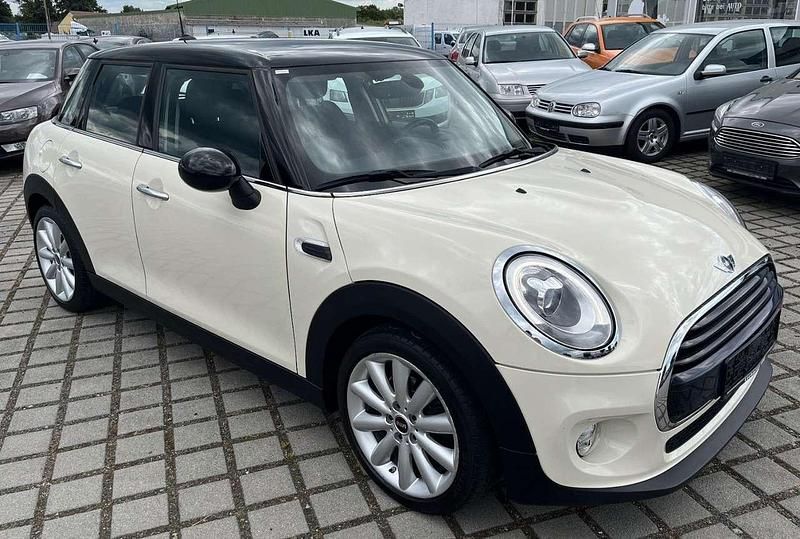 Pepper (old english) white Gebraucht 2015 Mini Cooper D Chili Kleinwagen | 14.999 € (Etwas zu teuer) - Bild 1/4