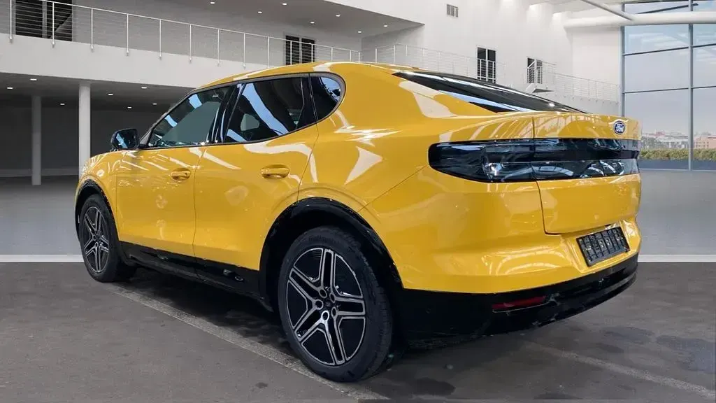 Gebraucht Ford Capri Premium 210 kW (286 PS) 2024 Vividyellow SUV