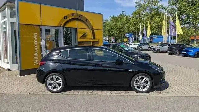 Usata Opel Astra Dynamic 105 CV (77 kW) 2017 Nero Berlina