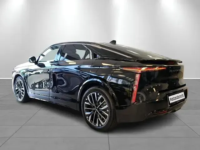 Neu DS Automobiles N°8 169 kW (230 PS) 2026 Schwarz SUV