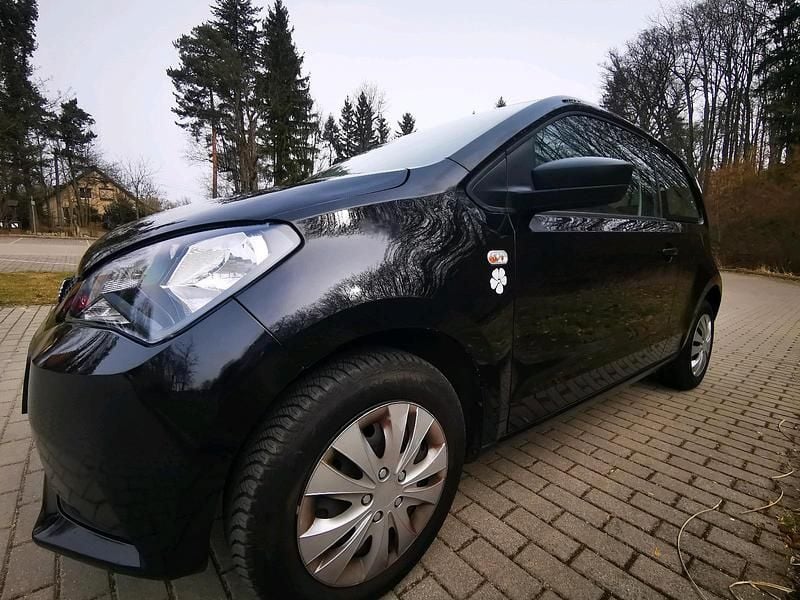 Gebraucht Seat Mii 60 PS (44 kW) 2013 Schwarz Kleinwagen