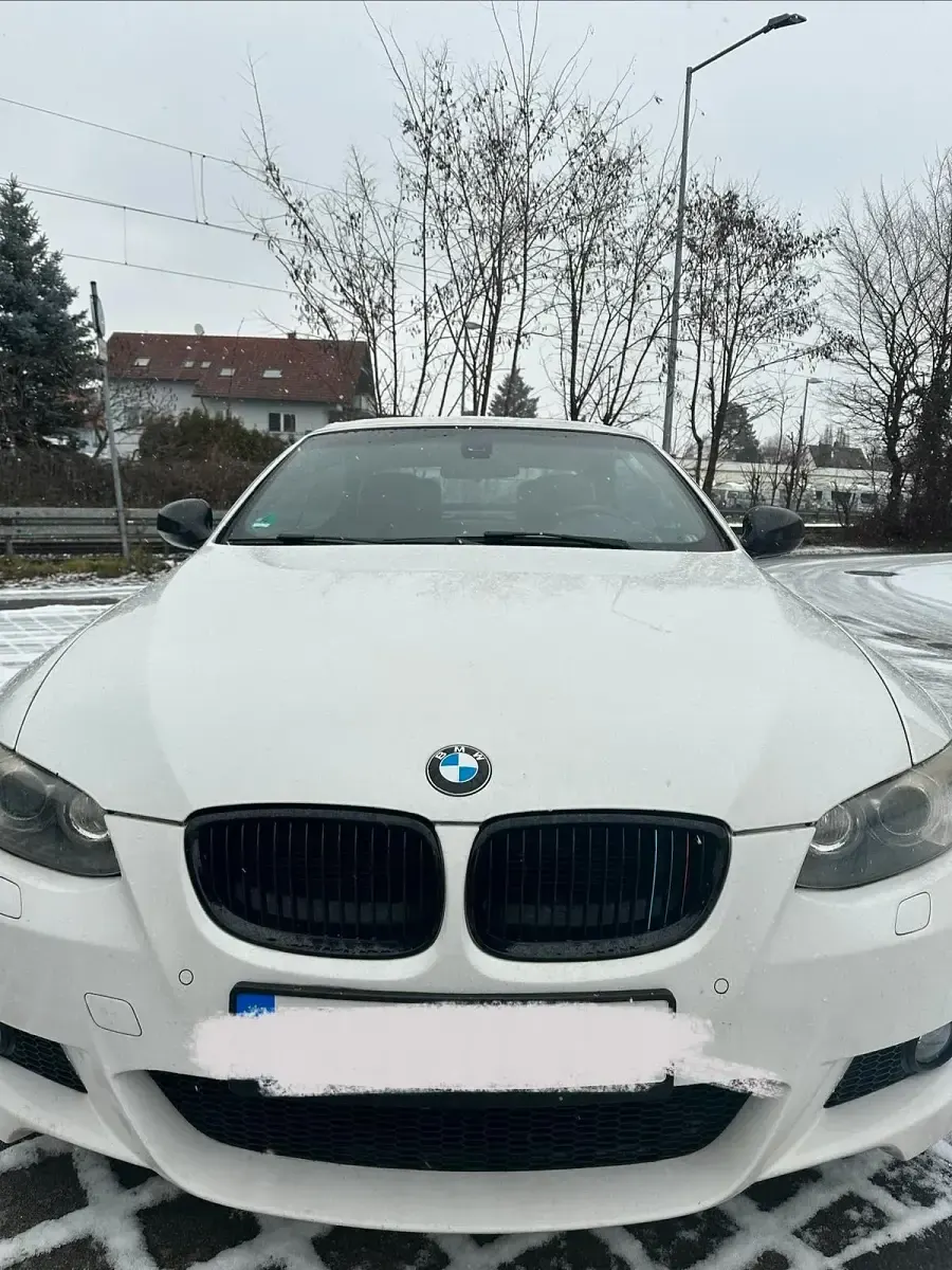 Gebraucht BMW 320 Cabriolet M Sport 177 PS (130 kW) 2010 Weiß Cabrio