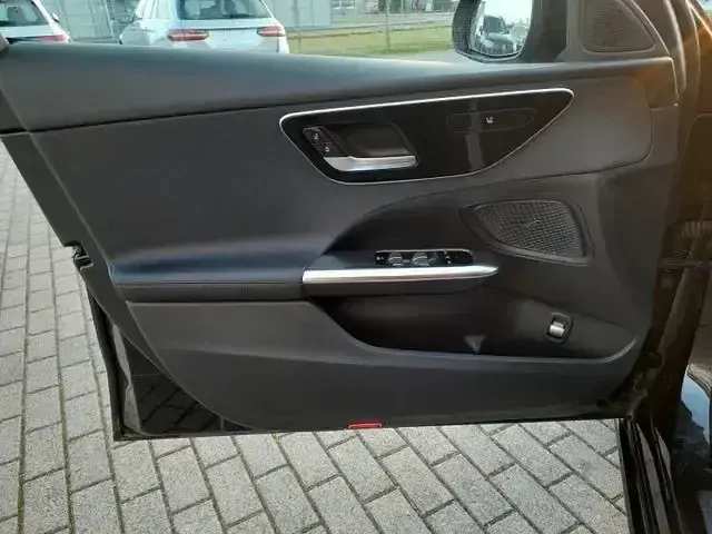 Gebraucht Mercedes C200 Avantgarde 224 PS (164 kW) 2022 Schwarz Limousine
