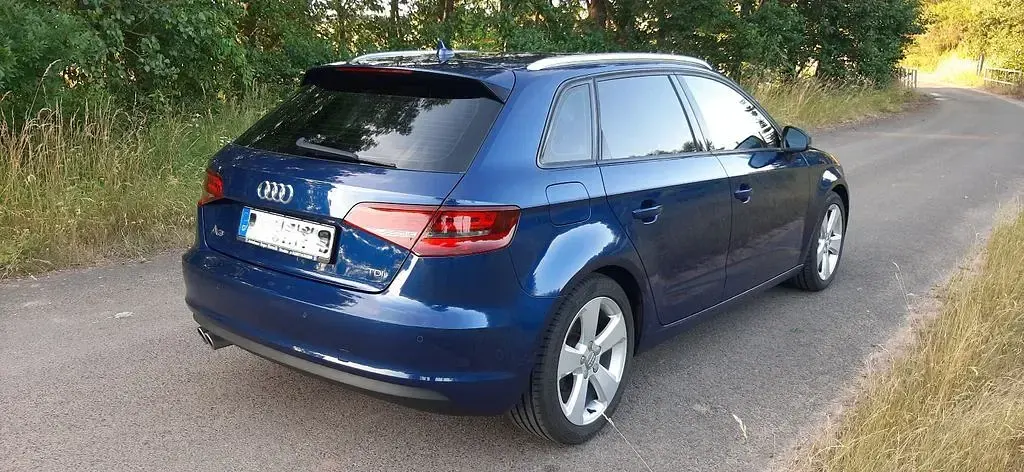 Gebraucht Audi A3 Ambition 150 PS (110 kW) 2015 Blau Limousine