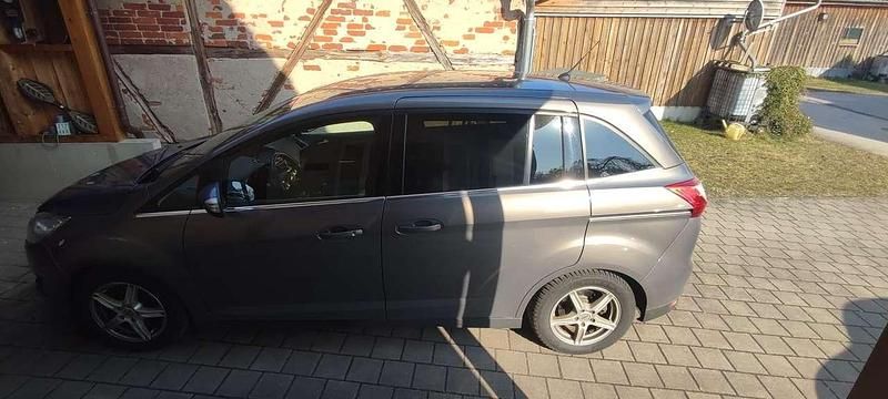 Gebraucht Ford Grand C-Max Titanium 150 PS (110 kW) 2013 Van / Kleinbus