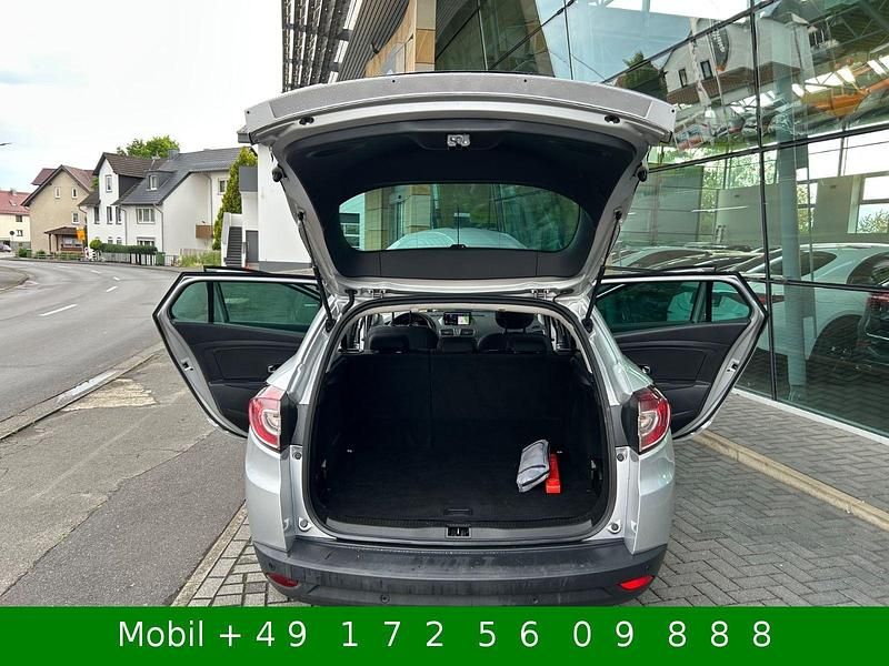 Gebraucht Renault Mégane GrandTour LIMITED 110 PS (80 kW) 2015 Grau Kombi