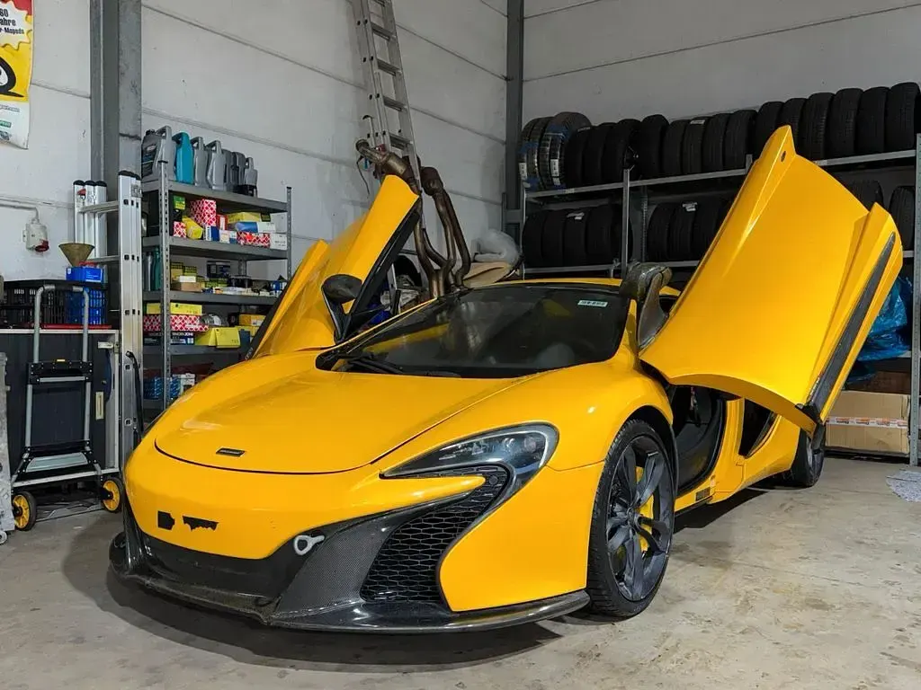 Gebraucht McLaren 650S 650 PS (478 kW) 2016 Gelb Cabrio