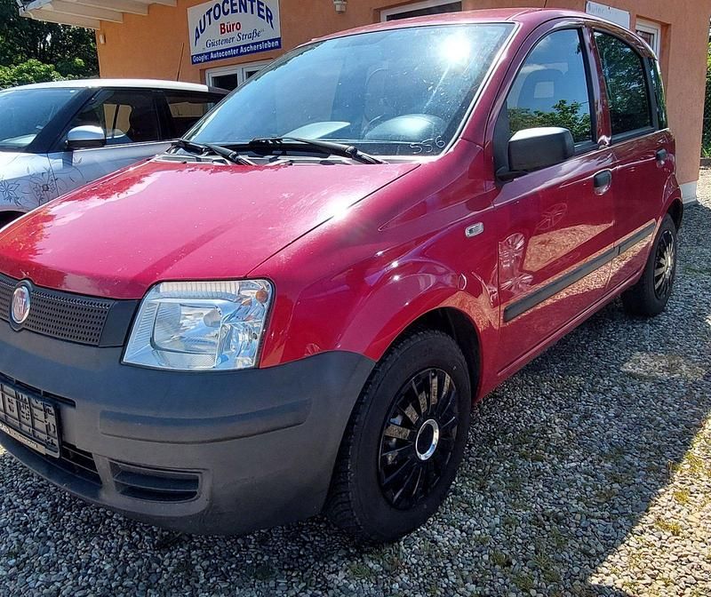 Rot Gebraucht 2009 Fiat Panda Kleinwagen | 2.299 € (Teuer) - Bild 1/4