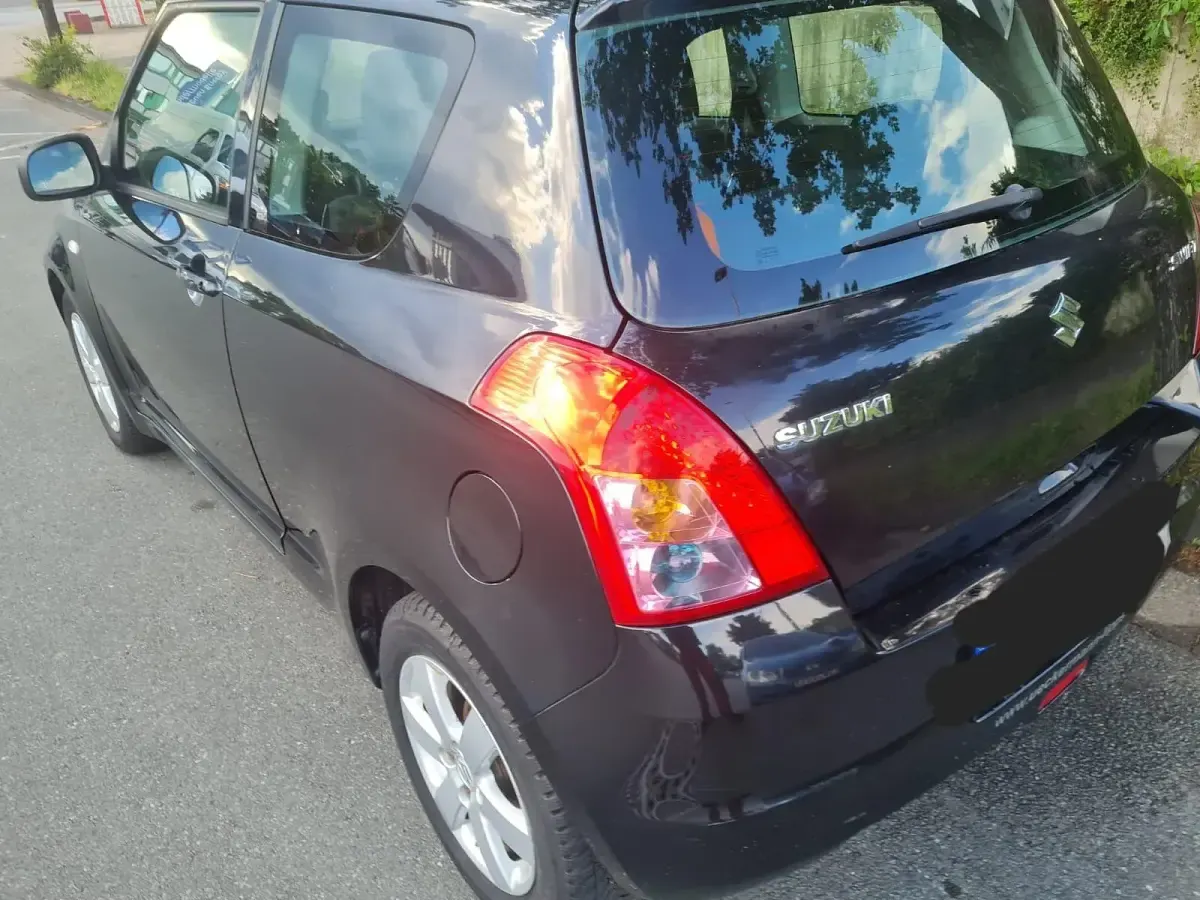Gebraucht Suzuki Swift 92 PS (67 kW) 2009 Schwarz Kleinwagen