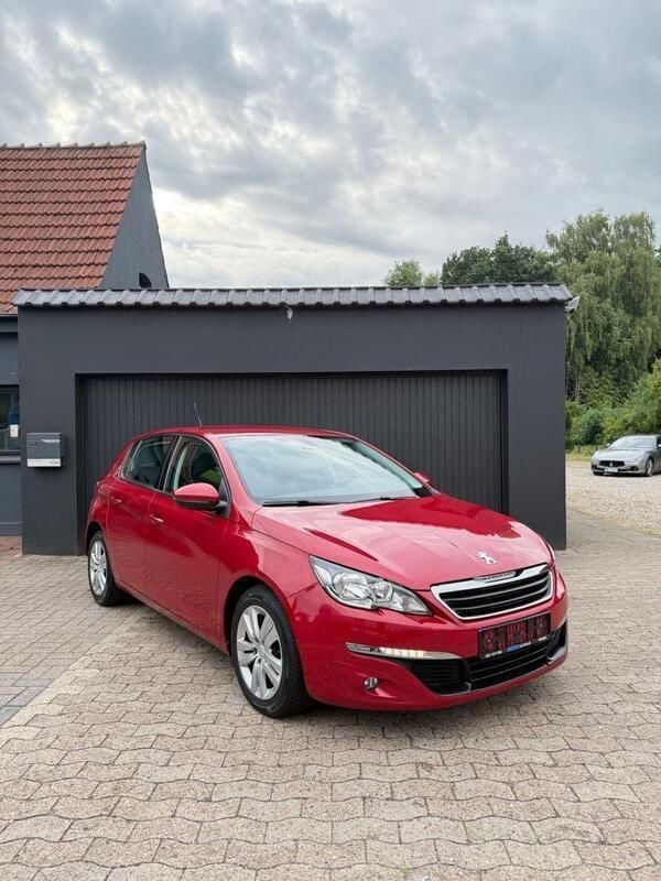 Rot Gebraucht 2016 Peugeot 308 Active Kleinwagen | 5.700 € (Guter Preis) - Bild 1/4