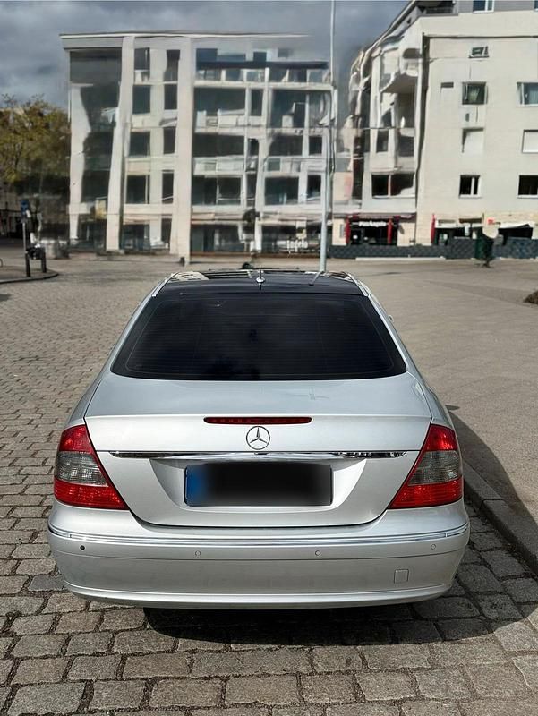 Gebraucht Mercedes E280 231 PS (169 kW) 2006 Silber Limousine