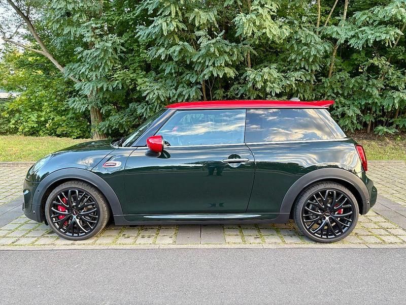 Gebraucht Mini John Cooper Works 231 PS (169 kW) 2020 Grün Kleinwagen