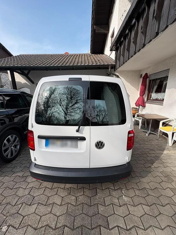 Gebraucht VW Caddy 105 PS (77 kW) 2018 Weiß Van / Kleinbus