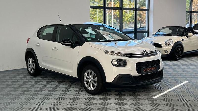 Weiß Gebraucht 2019 Citroën C3 Feel Kleinwagen | 8.555 € - Bild 1/4