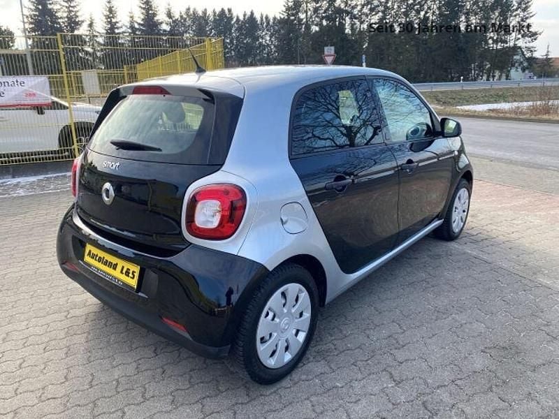 Gebraucht Smart ForFour Electric Drive 60 kW (82 PS) 2020 Mountaingrau Limousine