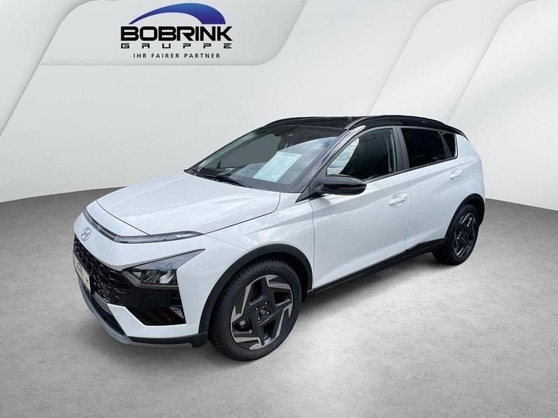 Weiß Gebraucht 2024 Hyundai Bayon Prime SUV | 21.990 € (Fairer Preis) - Bild 1/4