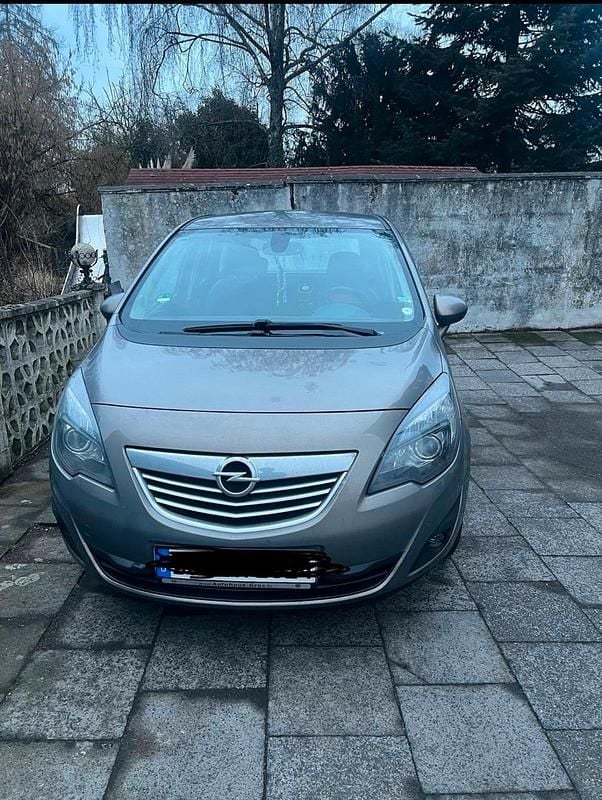 Gebraucht Opel Meriva 130 PS (95 kW) 2013 Braun Van / Kleinbus