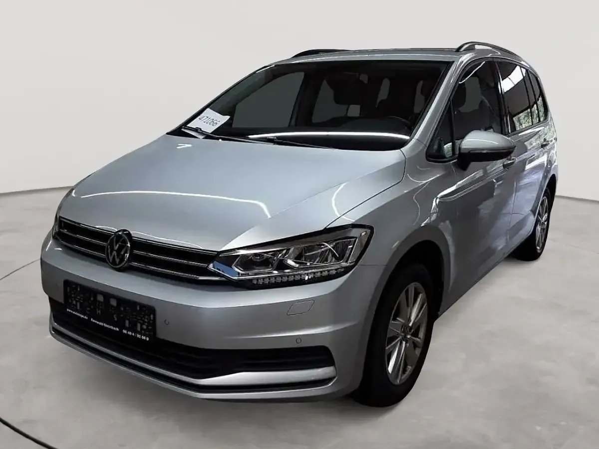 Gebraucht VW Touran Comfortline 150 PS (110 kW) 2021 Van / Kleinbus